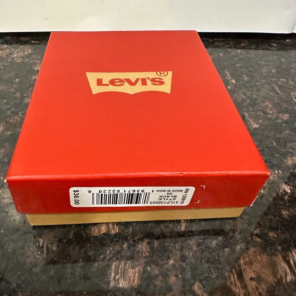 Levis Black Leather Bifold Wallet RFID Blocking Protect Levi Strauss New in Box